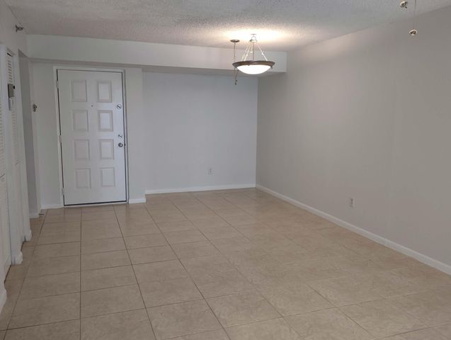 2025 Lavers Circle D206, Delray Beach, FL 33444