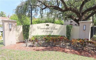 9301 SW 92nd Ave A210, Miami, FL 33176