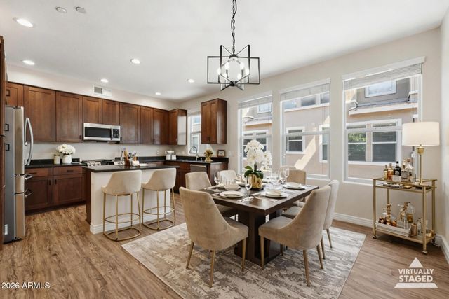 5550 N 16TH Street 123, Phoenix, AZ 85016