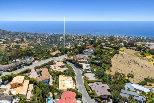 1955 San Remo Drive, Laguna Beach, CA 92651