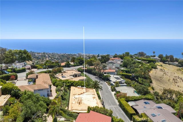 1955 San Remo Drive, Laguna Beach, CA 92651