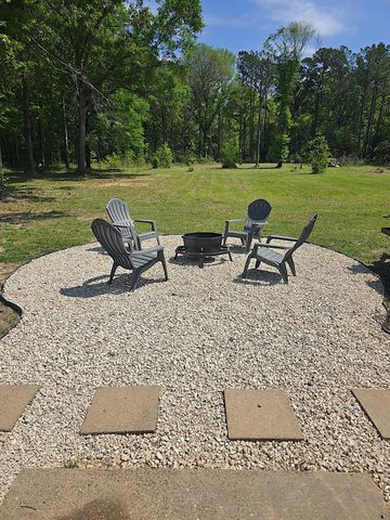 40 Bounds Lane, Huffman, TX 77336