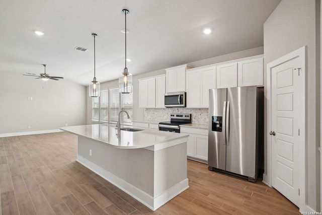 2212 Southerland Trail, Marion, TX 78124