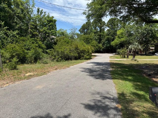 725 5th Street, Mount Pleasant, SC 29464