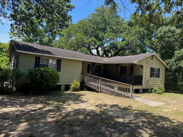 725 5th Street, Mount Pleasant, SC 29464