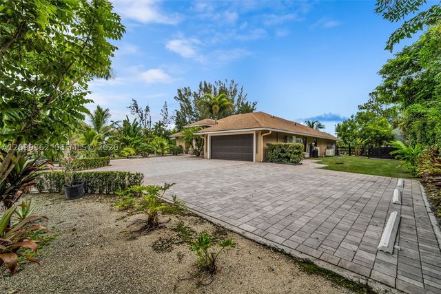 14800 April Dr, Loxahatchee, FL 33470
