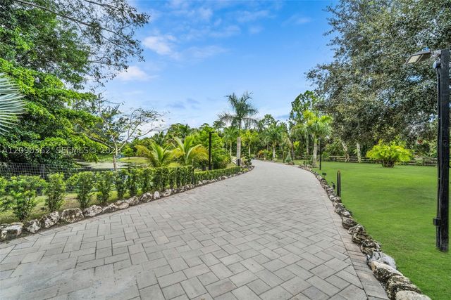 14800 April Dr, Loxahatchee, FL 33470