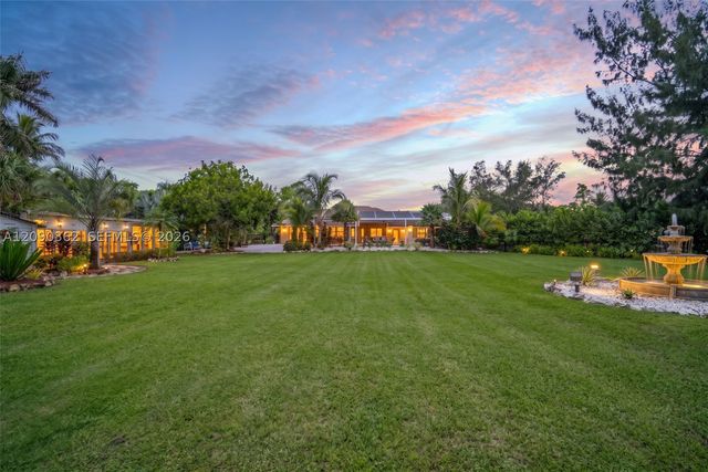 14800 April Dr, Loxahatchee, FL 33470
