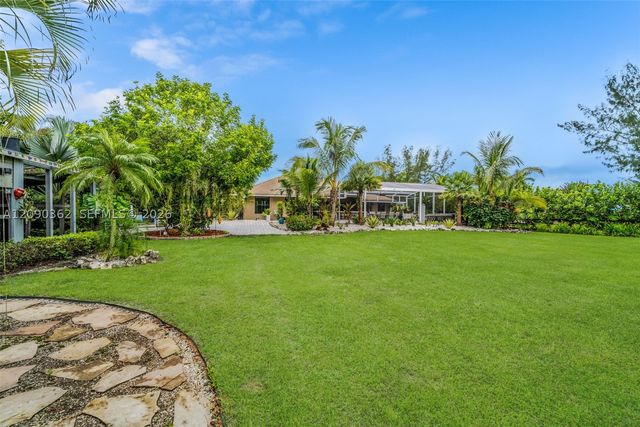 14800 April Dr, Loxahatchee, FL 33470