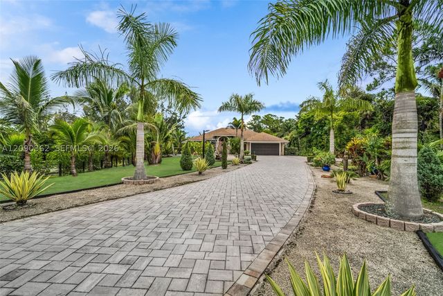 14800 April Dr, Loxahatchee, FL 33470