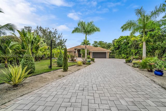 14800 April Dr, Loxahatchee, FL 33470