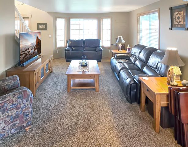 19624 Webber Canyon Rd, Benton City, WA 99320