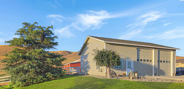 19624 Webber Canyon Rd, Benton City, WA 99320