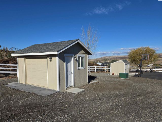 19624 Webber Canyon Rd, Benton City, WA 99320
