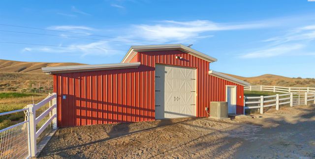 19624 Webber Canyon Rd, Benton City, WA 99320