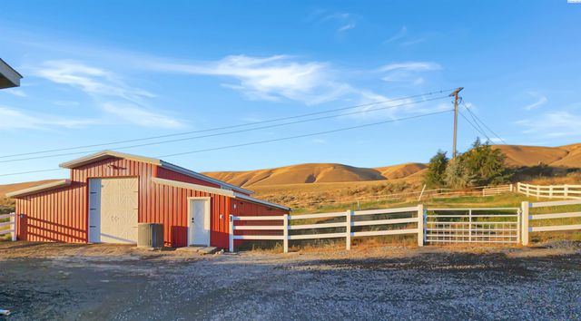 19624 Webber Canyon Rd, Benton City, WA 99320