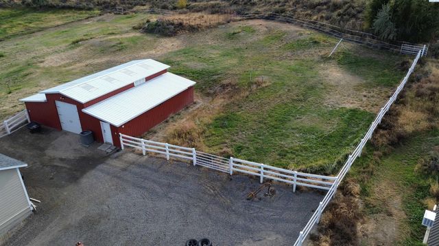19624 Webber Canyon Rd, Benton City, WA 99320