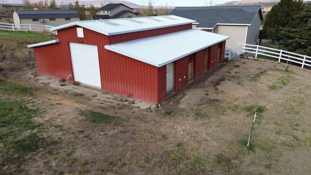 19624 Webber Canyon Rd, Benton City, WA 99320