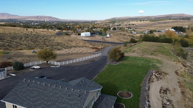 19624 Webber Canyon Rd, Benton City, WA 99320