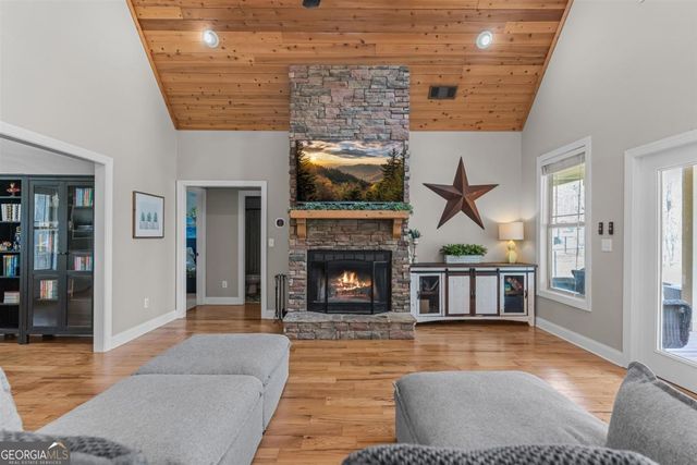 136 N Sugar Creek Road, Buckhead, GA 30625