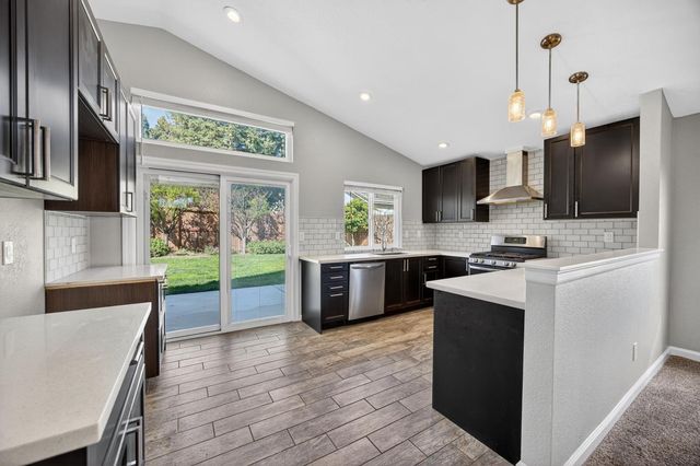 9074 Paseo Grande Way, Elk Grove, CA 95758