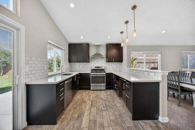 9074 Paseo Grande Way, Elk Grove, CA 95758