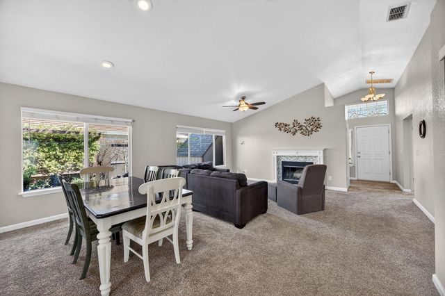 9074 Paseo Grande Way, Elk Grove, CA 95758