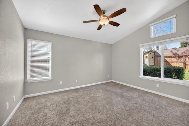 9074 Paseo Grande Way, Elk Grove, CA 95758