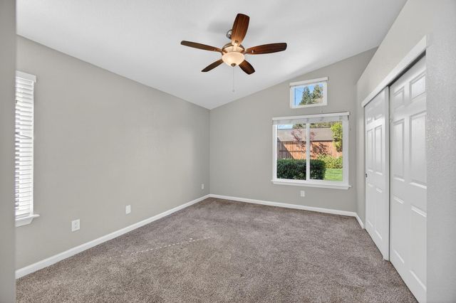 9074 Paseo Grande Way, Elk Grove, CA 95758