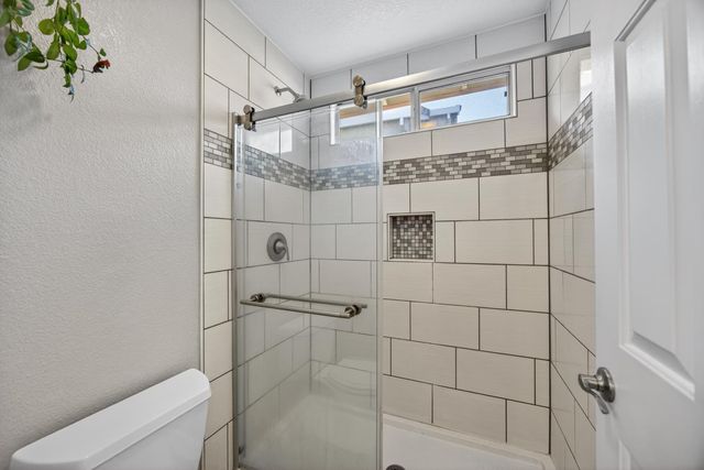 9074 Paseo Grande Way, Elk Grove, CA 95758