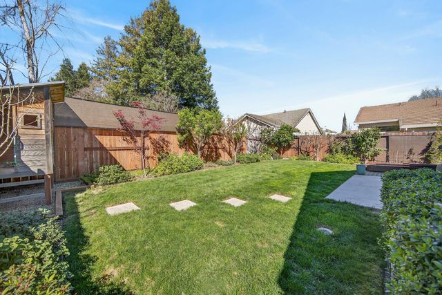 9074 Paseo Grande Way, Elk Grove, CA 95758