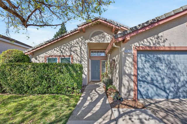 9074 Paseo Grande Way, Elk Grove, CA 95758