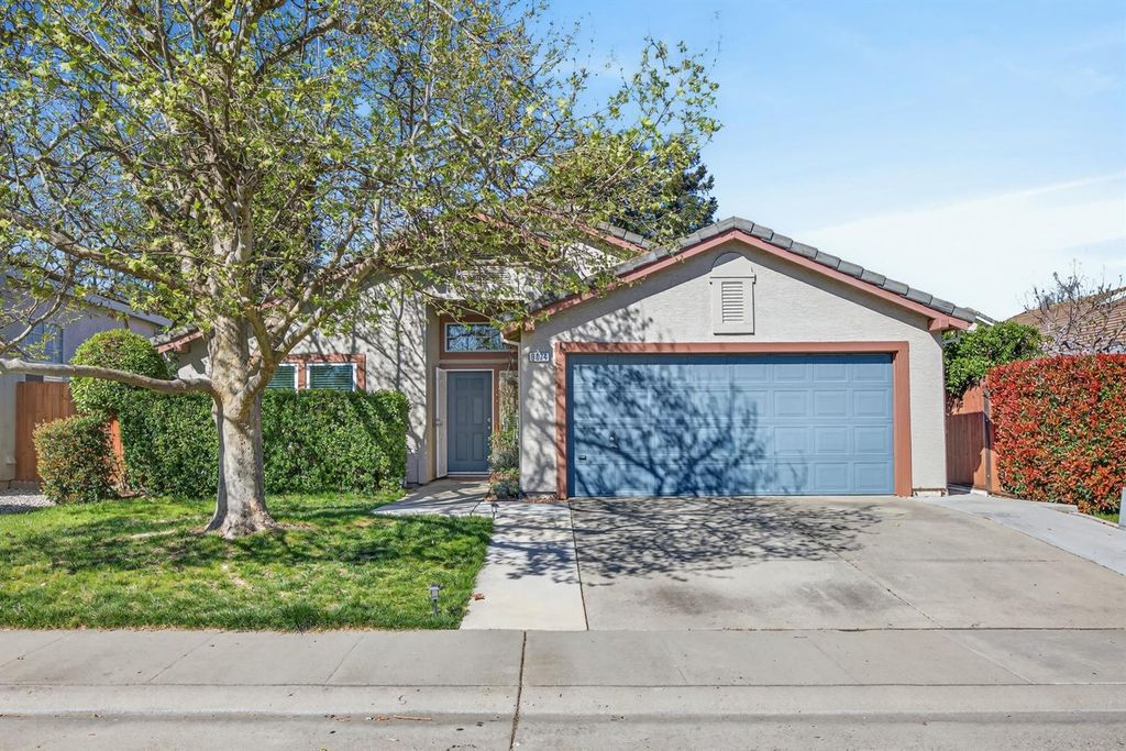 9074 Paseo Grande Way, Elk Grove, CA 95758
