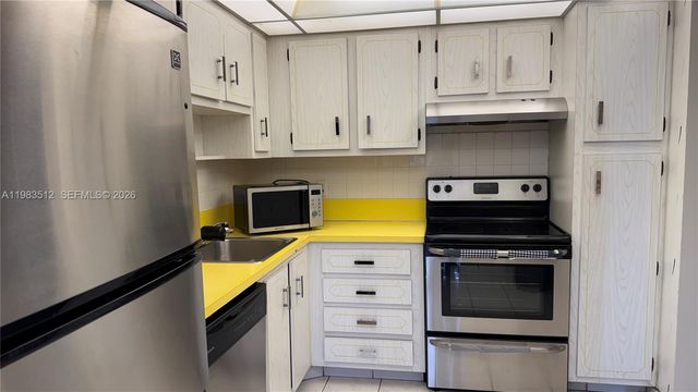 1200 Saint Charles Pl 420, Pembroke Pines, FL 33026