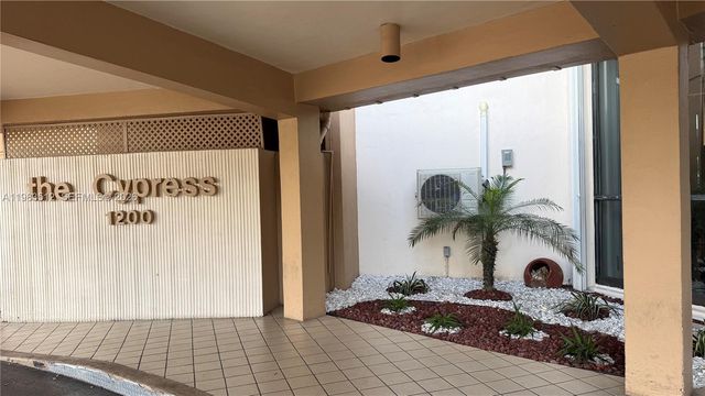 1200 Saint Charles Pl 420, Pembroke Pines, FL 33026