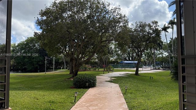 1200 Saint Charles Pl 420, Pembroke Pines, FL 33026