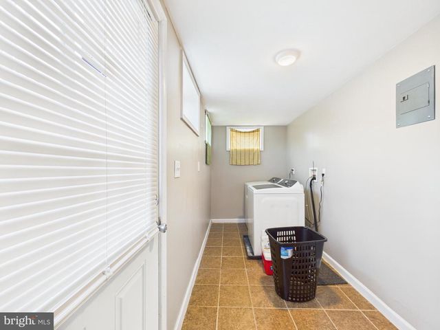 1551 LANGFORD RD, Baltimore, MD 21207