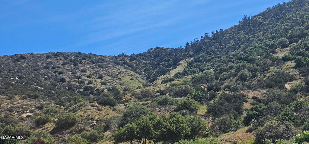 Esada Way, Palmdale, CA 93550