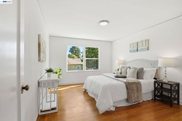 1368 Rose St, Berkeley, CA 94702