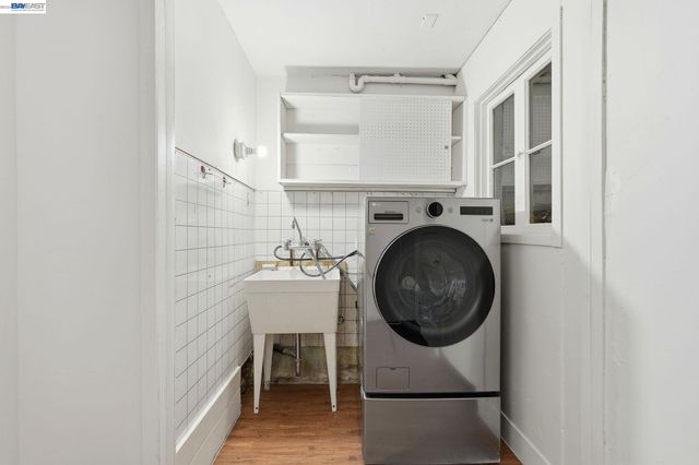 1368 Rose St, Berkeley, CA 94702