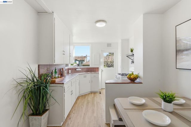 1368 Rose St, Berkeley, CA 94702