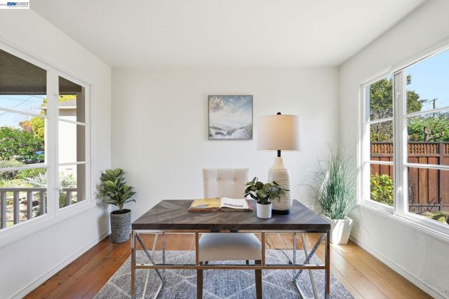 1368 Rose St, Berkeley, CA 94702