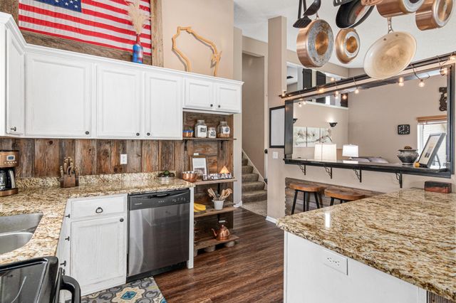 1400 Field Creek Circle, Victoria, MN 55386