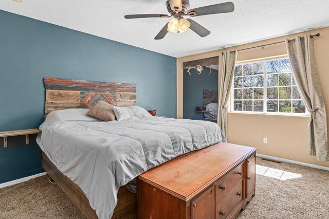 1400 Field Creek Circle, Victoria, MN 55386