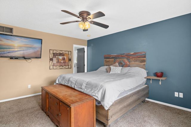 1400 Field Creek Circle, Victoria, MN 55386