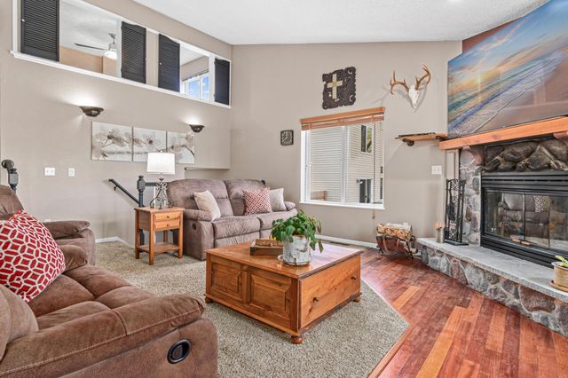 1400 Field Creek Circle, Victoria, MN 55386
