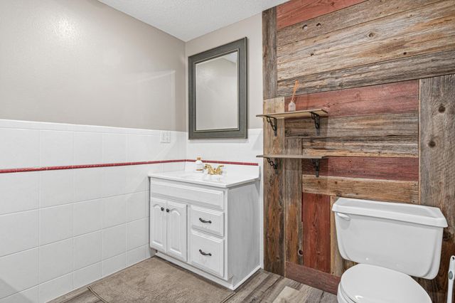 1400 Field Creek Circle, Victoria, MN 55386