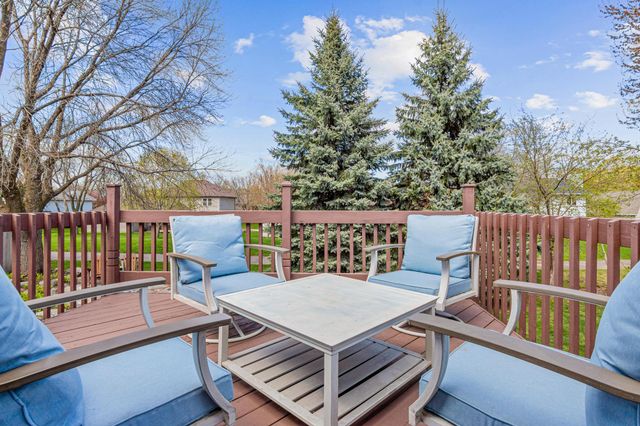 1400 Field Creek Circle, Victoria, MN 55386