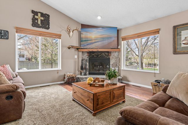 1400 Field Creek Circle, Victoria, MN 55386