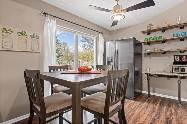 1400 Field Creek Circle, Victoria, MN 55386